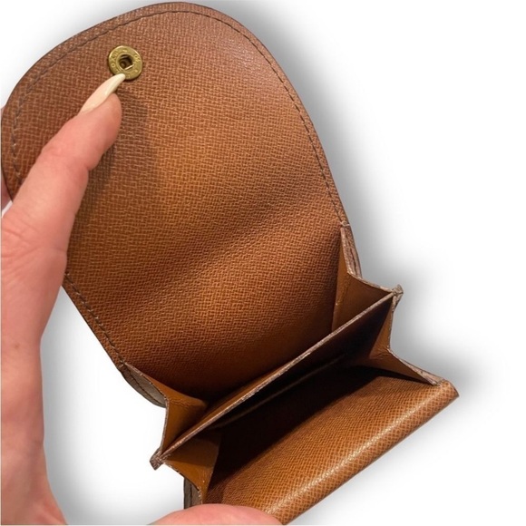 LOUIS VUITTON Vintage Coin Purse - Picture 4 of 9